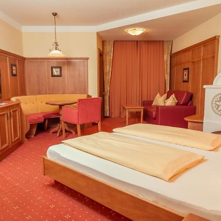 Familien Hotel Mozart リート・イム・オーバーインタール エクステリア 写真