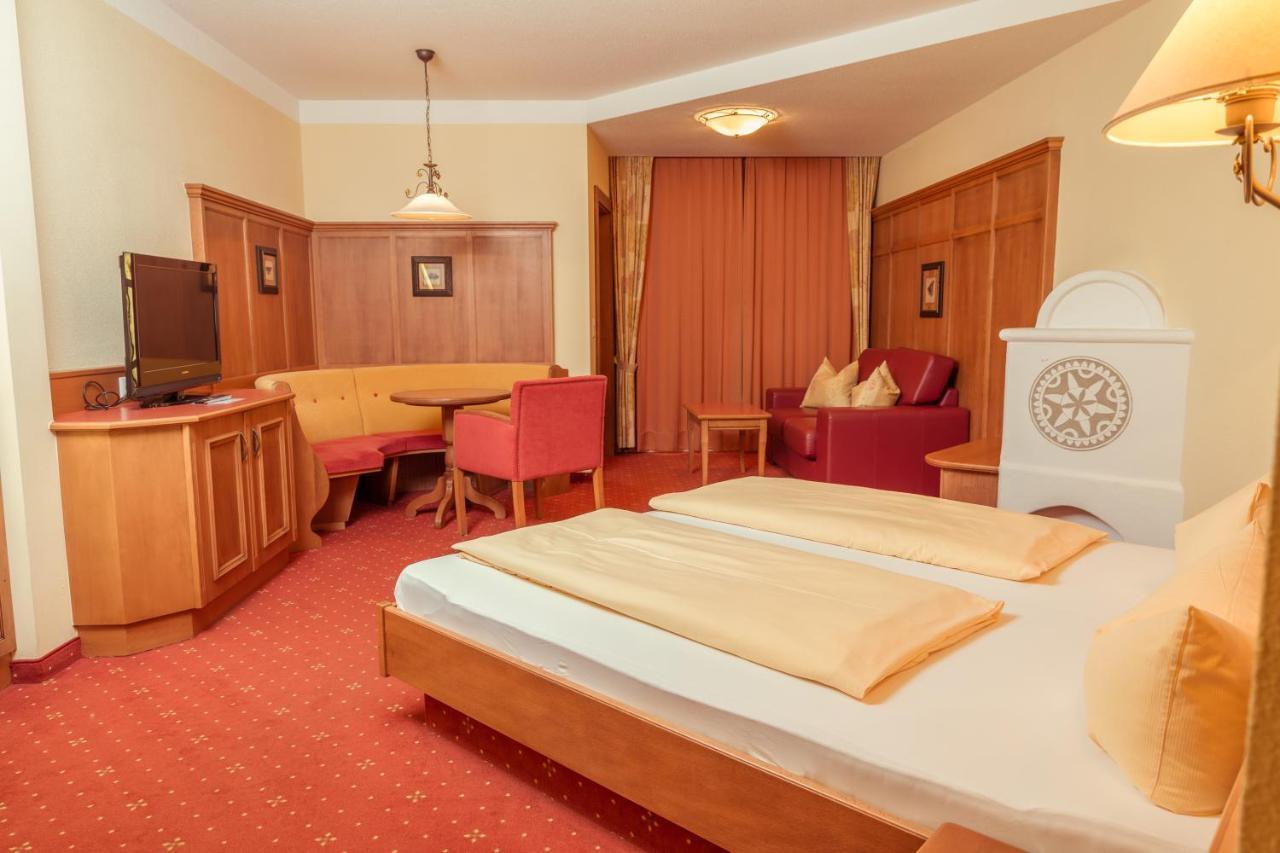 Familien Hotel Mozart リート・イム・オーバーインタール エクステリア 写真