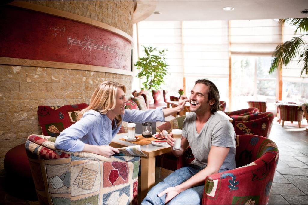 Familien Hotel Mozart リート・イム・オーバーインタール エクステリア 写真