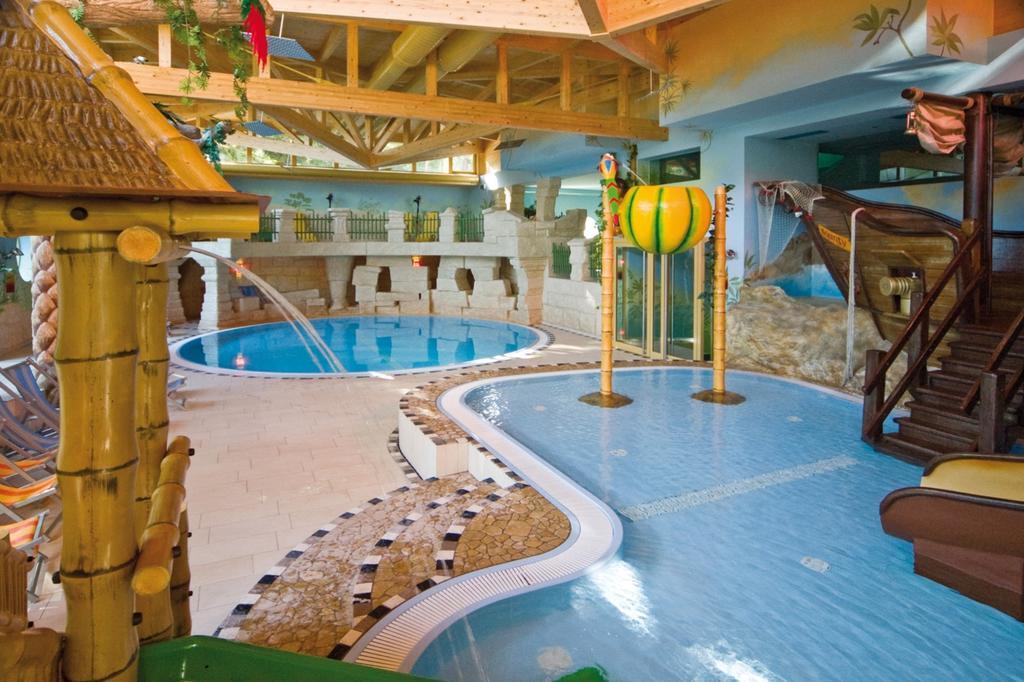 Familien Hotel Mozart リート・イム・オーバーインタール エクステリア 写真